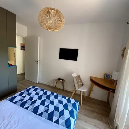 Apartament Proche Du Et Des Commerces, Neuf, Au Calme, Avec 3 Et Grande Terrasse *